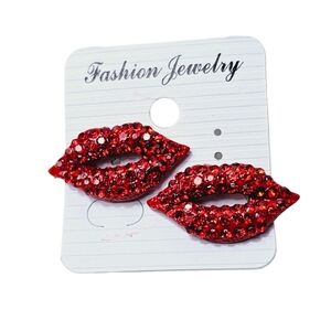 Fashion Red Shiny Rhinestone Retro Lips Stud Earrings